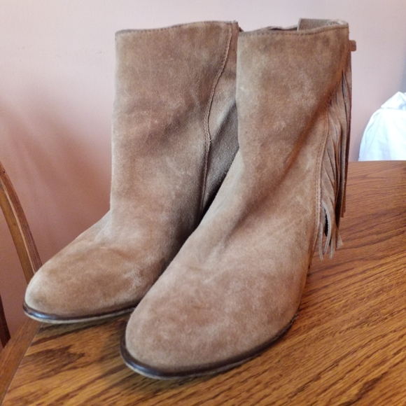 Steve Madden Compass fringe light brown suede booties 10 - Picture 2 of 10